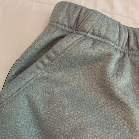 Under Armour Boys fleece-lined track pants - Picture 5 of 9